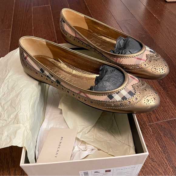 NIB Burberry flats - Picture 2 of 5